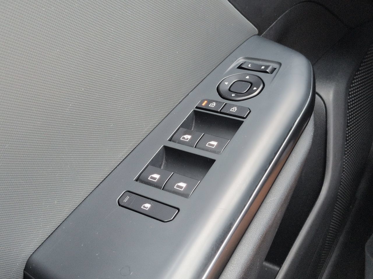 Used 2025 Kia K4 FWD image 21