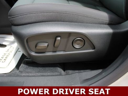 New 2026 GMC Terrain AT4 AWD/4WD image 3