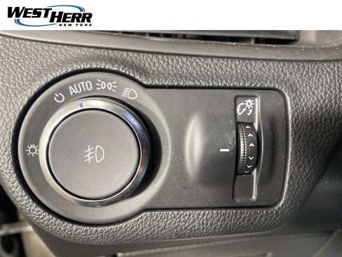 Used 2018 Buick Envision Preferred AWD/4WD image 11