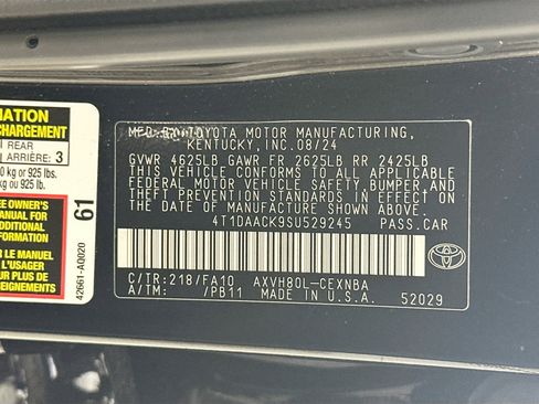 Used 2025 Toyota Camry LE image 29