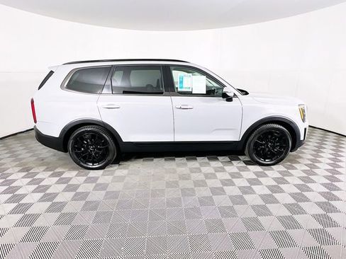 Used 2022 Kia Telluride SX w/ SX Prestige Package AWD/4WD image 8