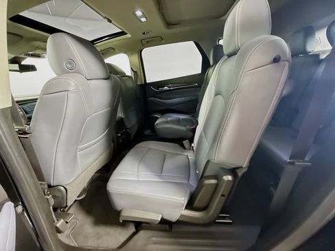 Used 2019 Buick Enclave Premium w/ Experience Buick Package FWD image 24