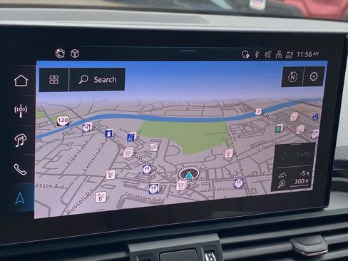 Used 2024 Audi Q5 e Premium Plus w/ Premium Plus Package image 17