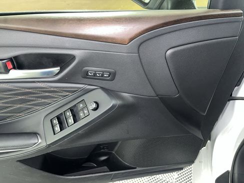 Used 2022 Toyota Avalon Limited w/ Advanced Safety Package image 13