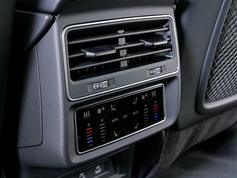 New 2026 Audi Q8 Premium Plus image 21