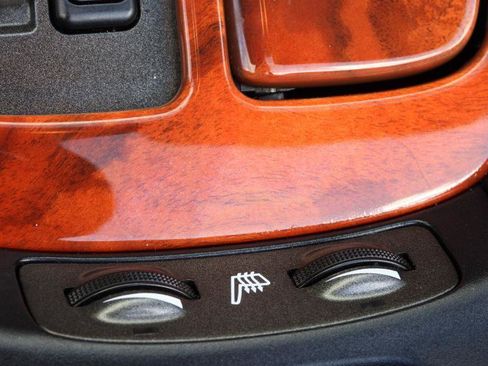 Used 2005 Lexus SC 430 Convertible image 60