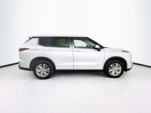 Used 2025 Mitsubishi Outlander ES AWD/4WD image 10