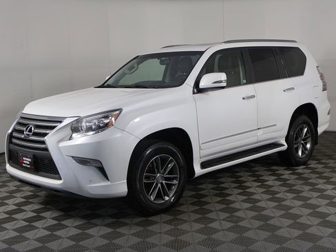 Used 2018 Lexus GX 460 image 9