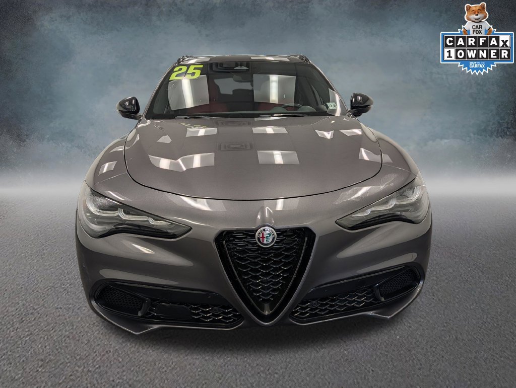 Used 2025 Alfa Romeo Stelvio Sprint w/ Veloce Package AWD/4WD image 2