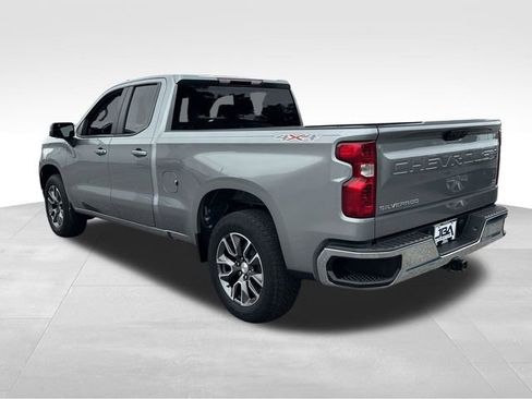 Used 2024 Chevrolet Silverado 1500 LT AWD/4WD image 24