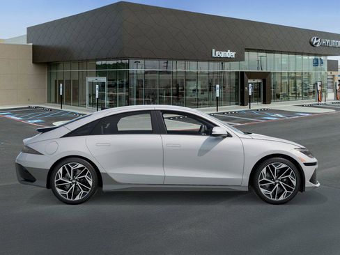 New 2025 Hyundai Ioniq 6 SEL image 7