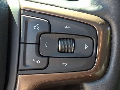 Used 2023 Chevrolet Tahoe High Country AWD/4WD image 22