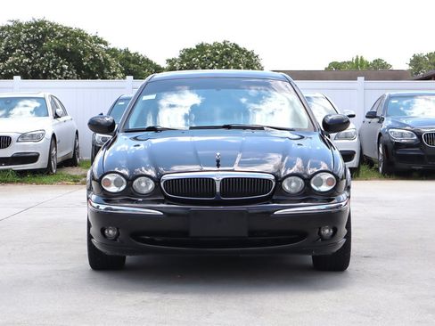 Used 2004 Jaguar X-TYPE 2.5 AWD/4WD image 2
