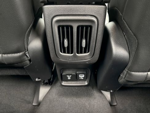 Used 2019 Jeep Compass Trailhawk w/ Cold Weather Group image 18