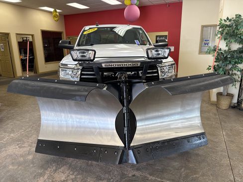 Used 2020 RAM 2500 Big Horn AWD/4WD image 2