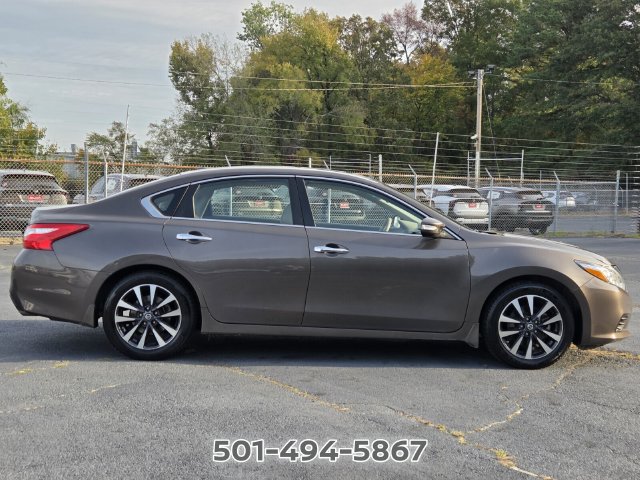 Used 2016 Nissan Altima 2.5 SL w/ 2.5 Technology Package FWD image 6