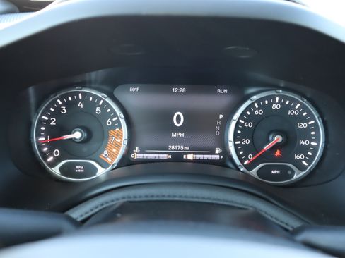 Used 2023 Jeep Renegade Latitude image 23