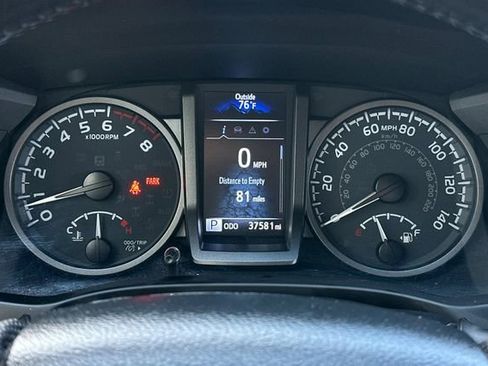 Used 2023 Toyota Tacoma TRD Off-Road image 25
