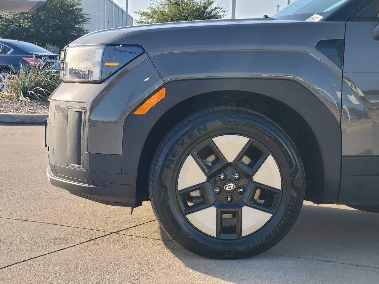 Used 2025 Hyundai Santa Fe SEL FWD image 8
