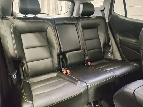 Used 2020 GMC Terrain SLT w/ Preferred Package image 11