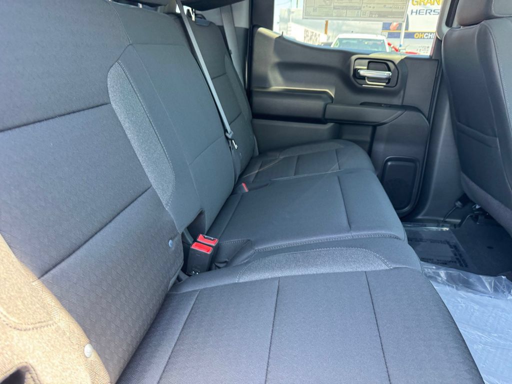 New 2026 Chevrolet Silverado 1500 Custom Trail Boss w/ Turbomax Blackout Package AWD/4WD image 10