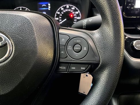 Used 2025 Toyota Corolla LE image 24