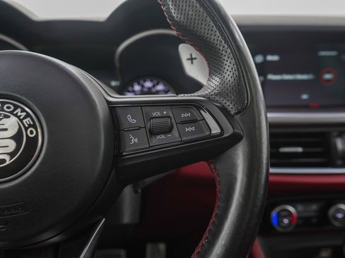 Used 2020 Alfa Romeo Stelvio Ti Sport w/ Quick Order Package 22S Sport AWD/4WD image 27