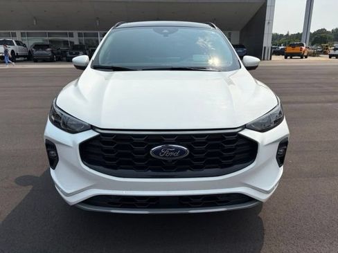 Used 2024 Ford Escape ST-Line Elite w/ Premium Technology Package AWD/4WD image 9