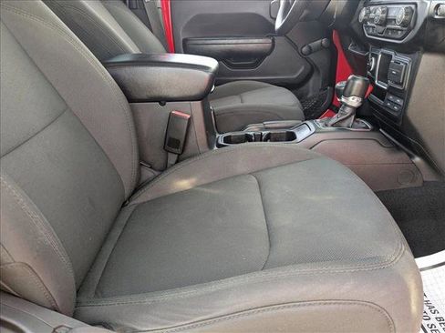 Used 2022 Jeep Wrangler Unlimited Sport image 19