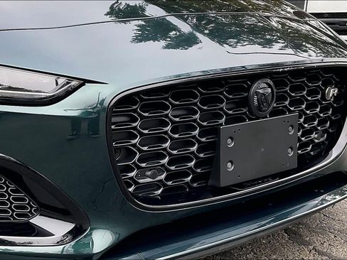 Used 2024 Jaguar F-TYPE R image 31