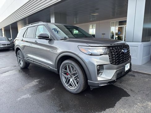 New 2026 Ford Explorer ST-Line image 1