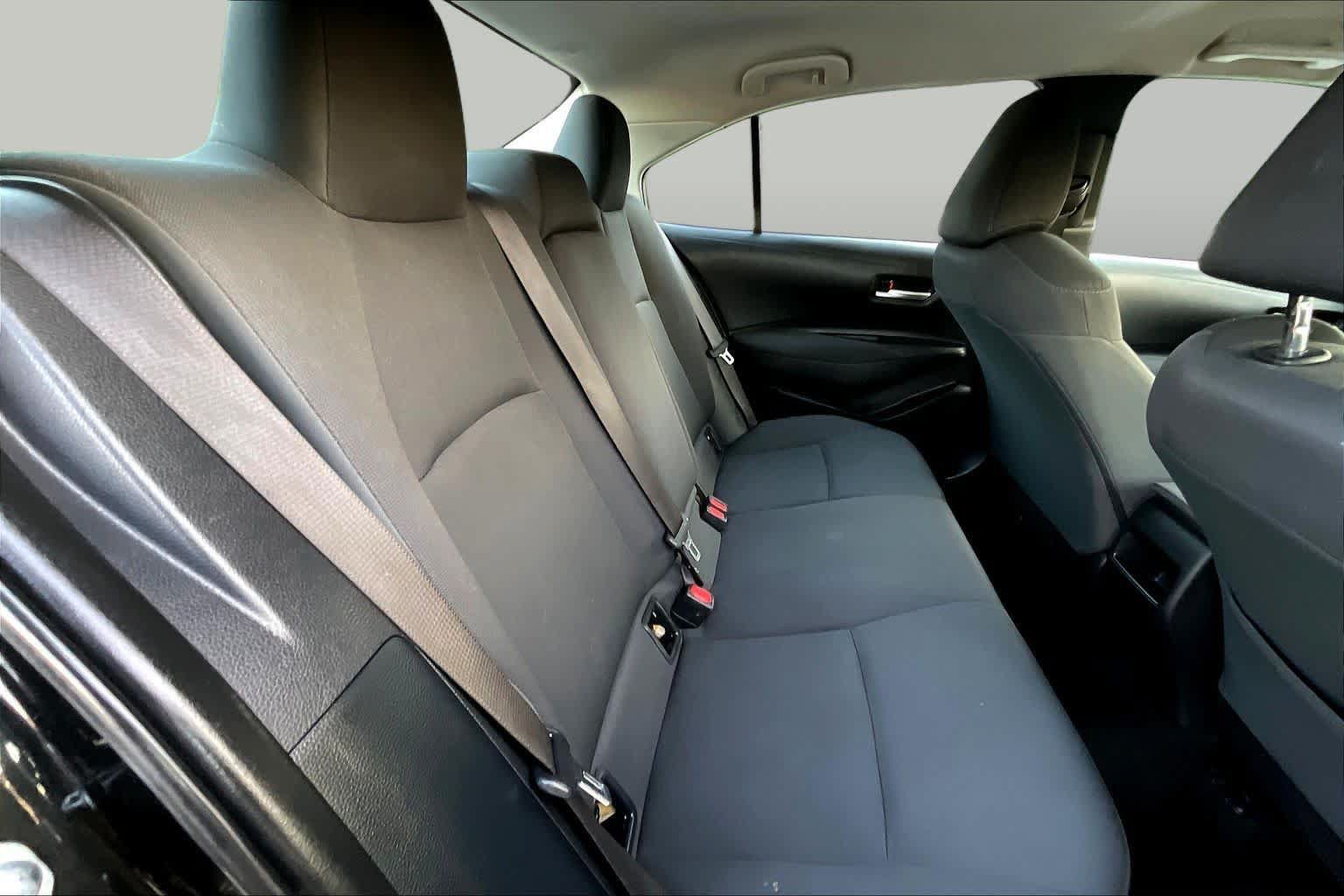 Used 2021 Toyota Corolla LE FWD image 20