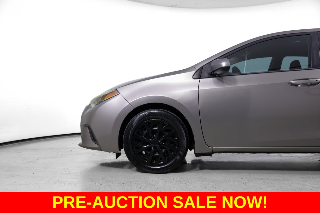 Used 2015 Toyota Corolla LE FWD image 12