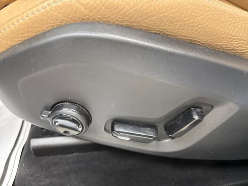 Used 2019 Volvo XC60 T5 Inscription w/ Protection Package Premier FWD image 27
