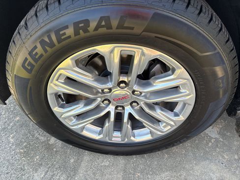 Used 2021 GMC Yukon XL SLT w/ SLT Premium Package RWD image 27