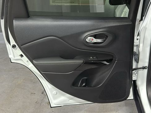 Certified 2023 Jeep Cherokee Altitude Lux w/ Mopar Interior Package AWD/4WD image 26