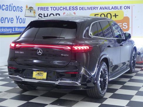 Used 2025 Mercedes-Benz EQS 580 4MATIC SUV w/ Exclusive Trim Package image 8
