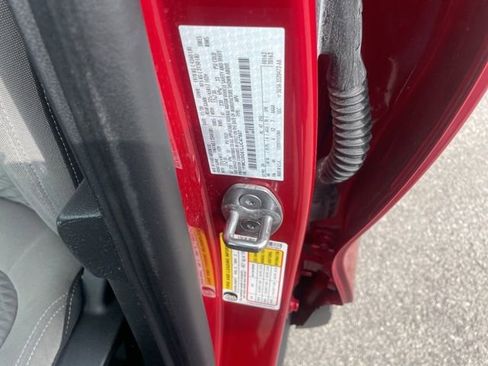 Used 2020 Ford Escape SE FWD image 18