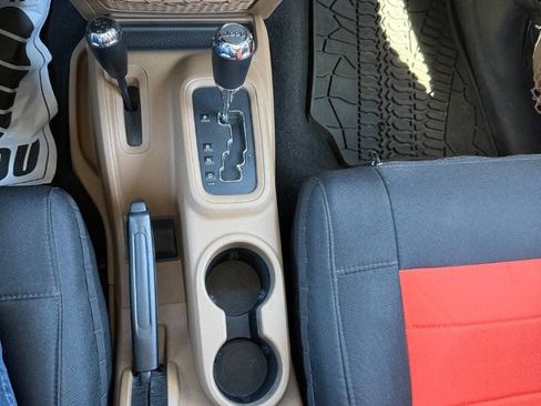 Used 2012 Jeep Wrangler Sahara w/ Connectivity Group AWD/4WD image 17