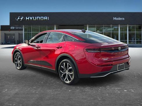 Used 2026 Toyota Crown XLE image 5