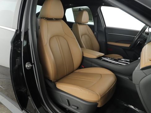 Used 2023 Hyundai Sonata Limited w/ Cargo Package image 13