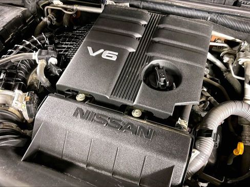 Used 2022 Nissan Frontier PRO-4X w/ Technology Package image 42