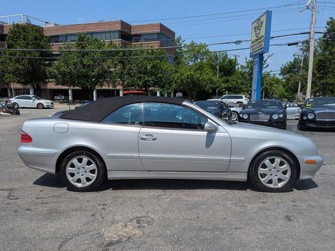 Used 2002 Mercedes-Benz CLK 320 Cabriolet image 6