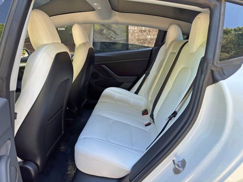 Used 2022 Tesla Model 3 image 41