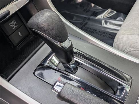 Used 2015 Honda Accord EX image 11