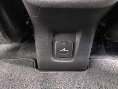 Used 2021 Chevrolet Equinox Premier image 38