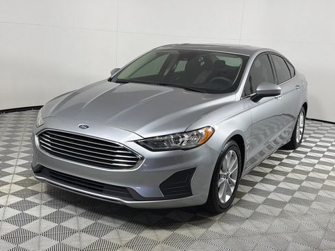 Used 2020 Ford Fusion SE FWD image 10