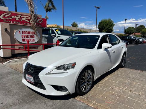 Used 2014 Lexus IS 250 w/ Navigation Package RWD image 4