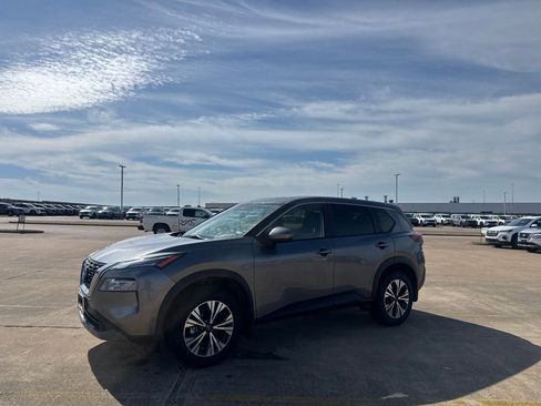 Certified 2023 Nissan Rogue SV FWD image 9