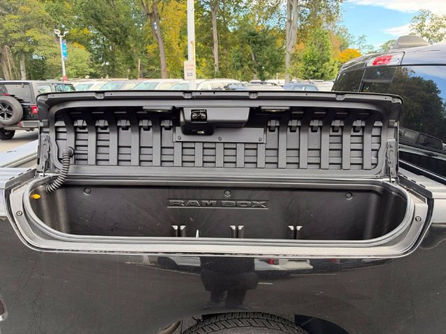 Used 2024 RAM 1500 Laramie AWD/4WD image 11
